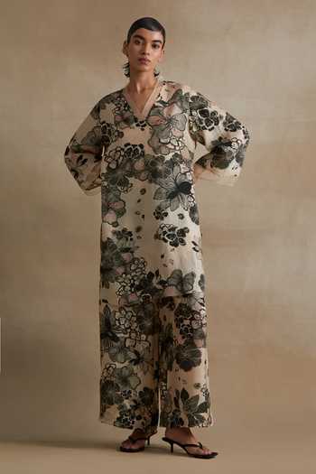 Buy_One Not Two_Ivory Silk, Cotton V-neck, Yes Printed Kurta And Pant Set _at_Aza_Fashions