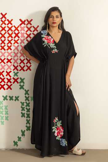 Buy_Radha Sharma_Black Crepe V-neck Placement Embroidered Kaftan _at_Aza_Fashions