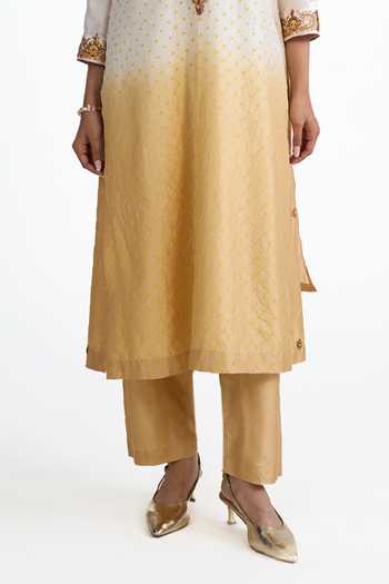 Buy_Naina Jain_Beige , Organza Split V-neck Bandhani Ombre Kurta Set _Online_at_Aza_Fashions