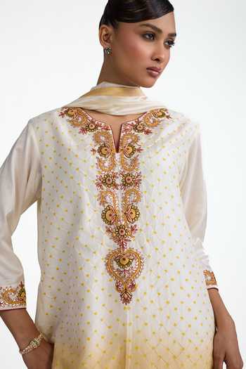 Naina Jain_Beige , Organza Split V-neck Bandhani Ombre Kurta Set _at_Aza_Fashions
