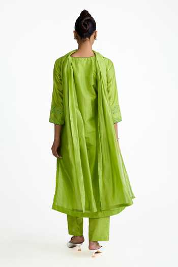 Shop_Naina Jain_Lime , Organza Round Neck, Yes Bandhani Chevron Pattern Kurta Set _at_Aza_Fashions