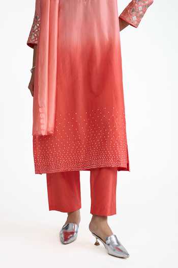 Naina Jain_Peach , Organza Round Neck Gota Embroidered Kurta Set _Online_at_Aza_Fashions