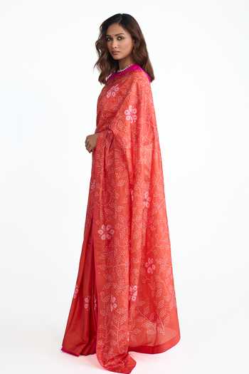 Buy_Naina Jain_Peach Silk Floral Bandhani Saree With Unstitched Blouse Piece _Online_at_Aza_Fashions