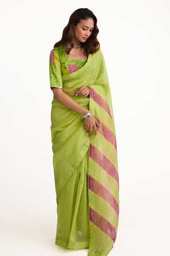 Naina Jain_Mauve Organza, Silk Round Neck Striped Palla Bandhani Saree With Blouse _Online_at_Aza_Fashions