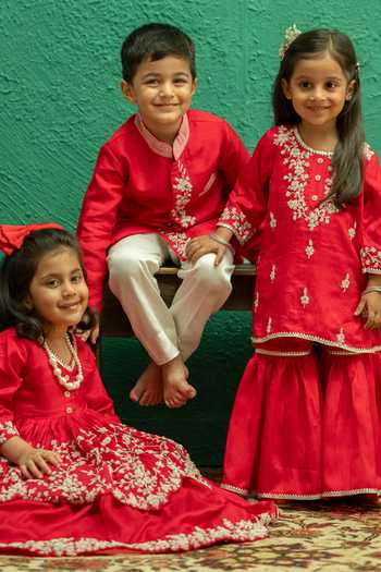 Buy_Rage Attire-Sweta Saria_Red Silk, Bemberg Pearl Embroidered Sherwani Set 
