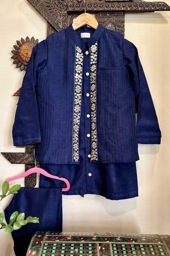 Buy_Rage Attire-Sweta Saria_Silver Silk Mirror Work Bamberg Nehru Jacket Set _at_Aza_Fashions