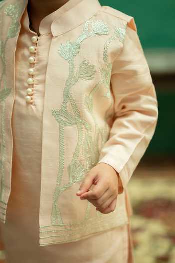 Rage Attire-Sweta Saria_Peach Silk Gota Embroidered Nehru Jacket Kurta Set _Online_at_Aza_Fashions