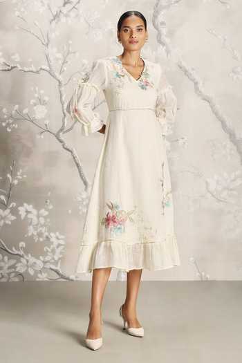 Buy_Kaveri_Off White Linen Embroidery V-neck Corsage Bed Roses Dress _at_Aza_Fashions