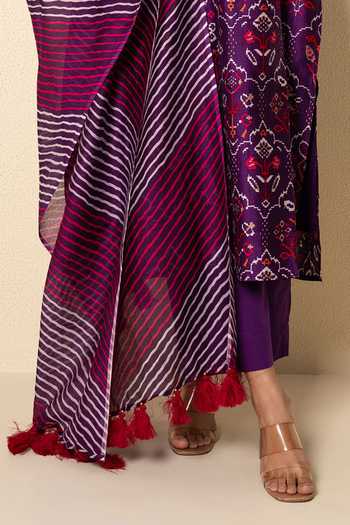 Kameez_Purple Chanderi, Cotton Split V-neck Plum Floral Print Kurta Set _Online_at_Aza_Fashions