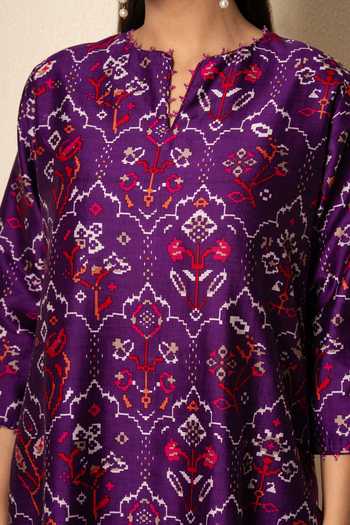 Buy_Kameez_Purple Chanderi, Cotton Split V-neck Plum Floral Print Kurta Set 