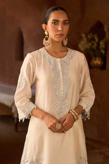 Sheetal Batra_Blue Silk, Chanderi Round Neck Nyra Kurta And Dhoti Pant Set _Online_at_Aza_Fashions