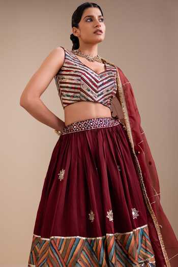 Aamra By Lavanya_Maroon Silk, Organza V-neck Hand Embroidered Lehenga Set _Online_at_Aza_Fashions