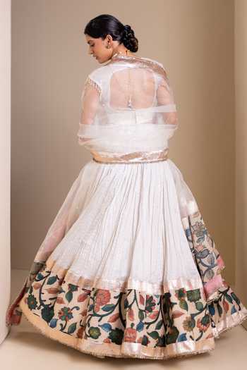 Aamra By Lavanya_Ivory Silk, Organza V-neck Placement Floral Pattern Lehenga Set _at_Aza_Fashions