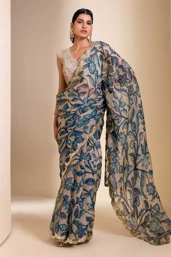 Buy_Aamra By Lavanya_Ivory Organza, Georgette V-neck Kalamkari Pattern Saree With Blouse _Online_at_Aza_Fashions