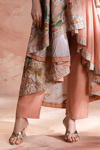 Soup By Sougat Paul_Peach Chanderi V-neck Zeya Embellished Kurta Set _Online_at_Aza_Fashions