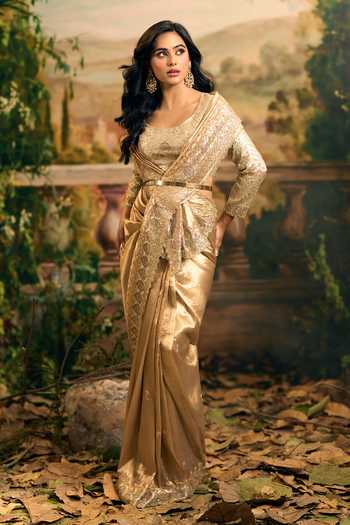Buy_Samyukta Singhania_Gold Tissue Scoop Neck Banarsi Saree And Blouse Set 