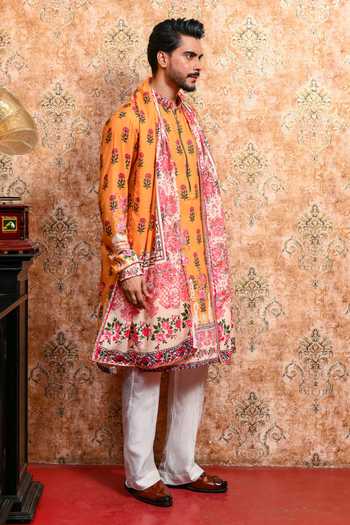 Buy_Yajy By Aditya Jain_Yellow Muslin Boish Aura Printed Kurta Set 