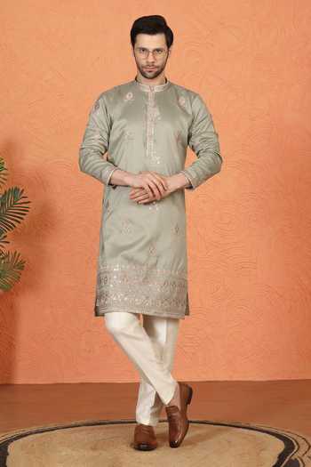 Buy_Aham-Vayam_Green Cotton Maharaj Embroidered Kurta And Pant Set _at_Aza_Fashions