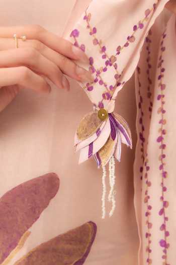Ruchi Marodia_Peach Chanderi V-neck Printed Kurta Set _Online_at_Aza_Fashions