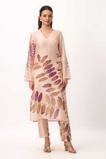Shop_Ruchi Marodia_Peach Chanderi V-neck Printed Kurta Set _Online_at_Aza_Fashions