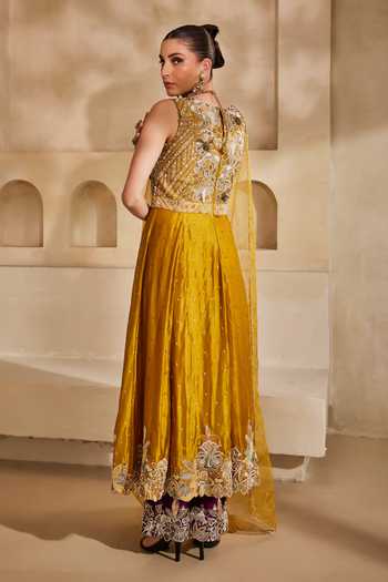 Shop_Anu Pellakuru_Mustard , , V-neck Sunehri Embroidered Anarkali Set _at_Aza_Fashions