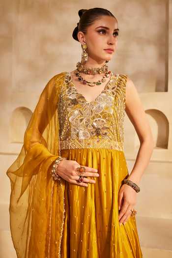 Shop_Anu Pellakuru_Mustard , , V-neck Sunehri Embroidered Anarkali Set 