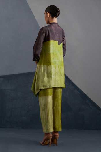 Shop_Clos_Green Silk, Dupion Mandarin Collar Omen Print Kurta And Pant Set _at_Aza_Fashions