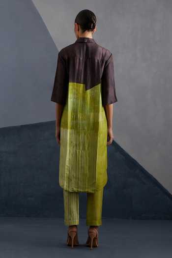 Shop_Clos_Green Dupion, Silk Collared, Yes Omen Print Kurta And Pant Set _at_Aza_Fashions