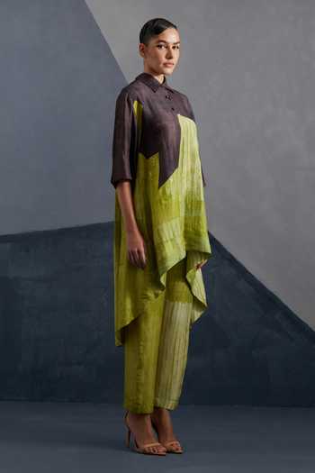 Buy_Clos_Green Dupion, Silk Collared, Yes Omen Print Kurta And Pant Set _Online_at_Aza_Fashions