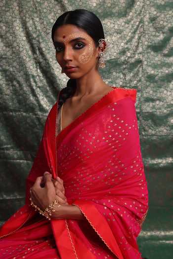 Label Earthen_Pink Silk V-neck Gulabi Taara Saree And Blouse Set _Online_at_Aza_Fashions