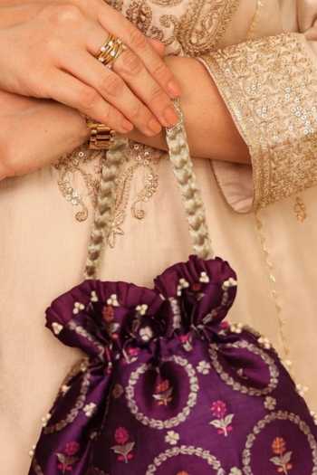 Buy_AMYRA_Purple Embroidery, Beads, Pearls, Zari, Tassels Jamal Silk Potli 