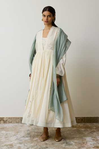 Rhua_Ivory Handloom Cotton V-neck Lina Anarkali Set _Online