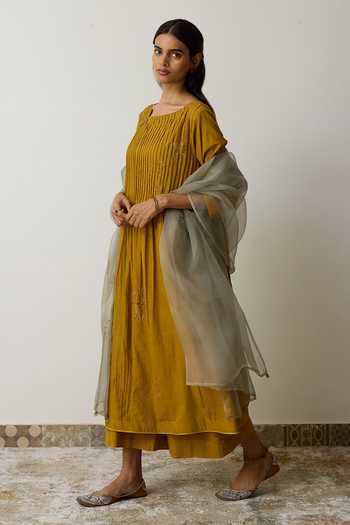 Buy_Rhua_Yellow Handloom Cotton Boat Neck, Yes Yukta Dabka Embroidered Kurta Set _at_Aza_Fashions