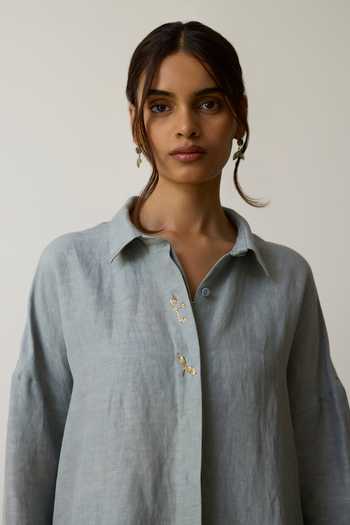 Rhua_Blue Linen Collared, Yes Ava Kurta And Pant Set _at_Aza_Fashions