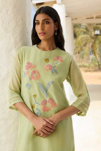 Buy_Vaayu_Green Cotton, Muslin Round Neck Lime Applique Work Kurta And Pant Set _Online_at_Aza_Fashions