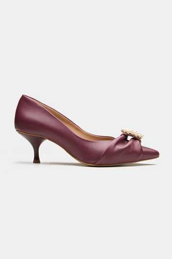 Oroh_Maroon Huddersfield Pearl Brooch Kitten Heels _Online_at_Aza_Fashions