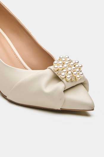 Oroh_White Huddersfield Pearl Brooch Kitten Heels _at_Aza_Fashions
