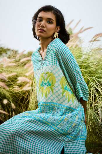 Basil Leaf_Green Chiffon V-neck Printed Kaftan Set _Online_at_Aza_Fashions
