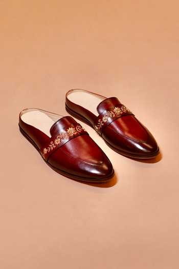 Buy_Dmodot_Maroon Hoffler Ricamo Rosso Leather Mules _at_Aza_Fashions