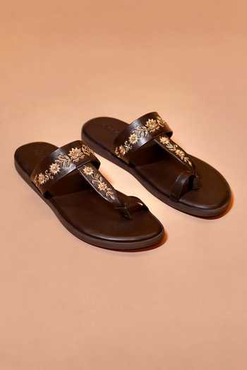 Buy_Dmodot_Brown Pelle Ricamo Bruno Embroidered Sandals _at_Aza_Fashions