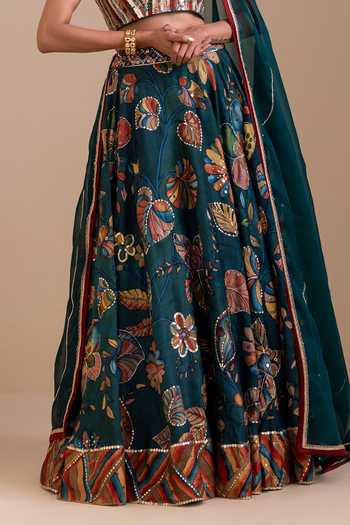 Shop_Aamra By Lavanya_Green Silk, Organza V-neck Kalamkari Print Lehenga Set _Online_at_Aza_Fashions