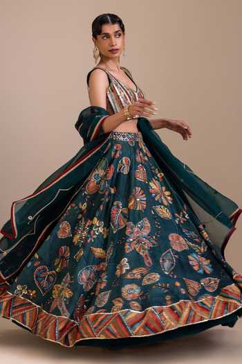 Shop_Aamra By Lavanya_Green Silk, Organza V-neck Kalamkari Print Lehenga Set 