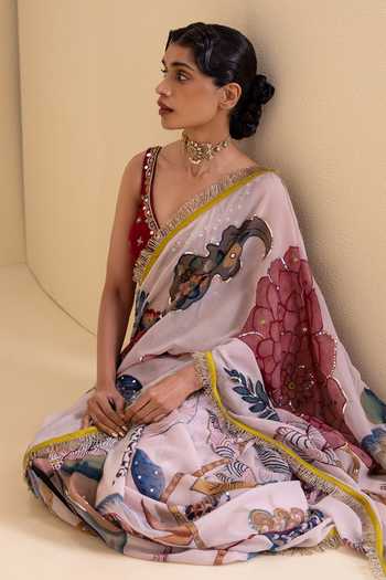 Aamra By Lavanya_Ivory Silk, Georgette Sweetheart Neck Floral Pattern Saree With Blouse _at_Aza_Fashions