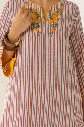 Buy_Dohr India_Ivory Cotton, Kota Doria, Silk Round Neck Savera Stripe Print Kurta Set 