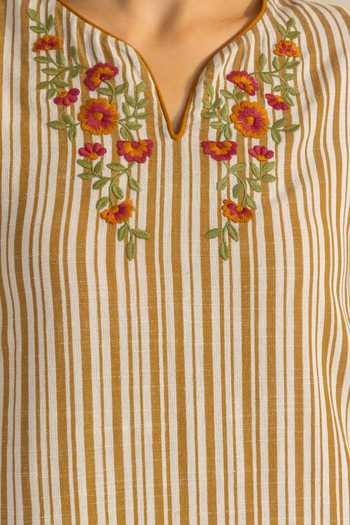 Buy_Dohr India_Ivory Cotton, Silk, Kota Doria Split V-neck, Yes Savera Stripe Print Kurta Set 