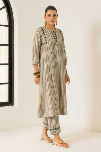 Dohr India_Ivory Cotton, Bemberg, Jacquard Round Neck Aaliyah Stripe Print Kurta Set _Online_at_Aza_Fashions