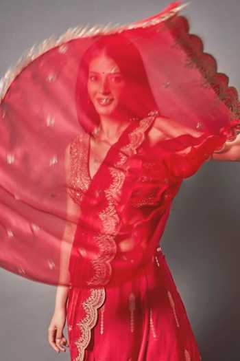 Buy_Chamee & Palak_Red Silk, Organza Sequins, Pearls, Amal Jamewar Pre-draped Lehenga Saree Set _Online