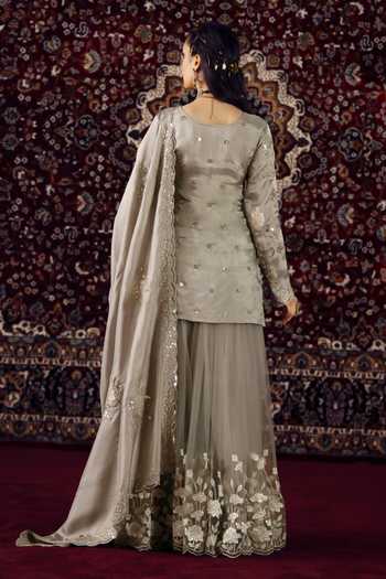 Lashkaraa_Grey Silk Round Neck Embroidered Kurta Set _Online_at_Aza_Fashions