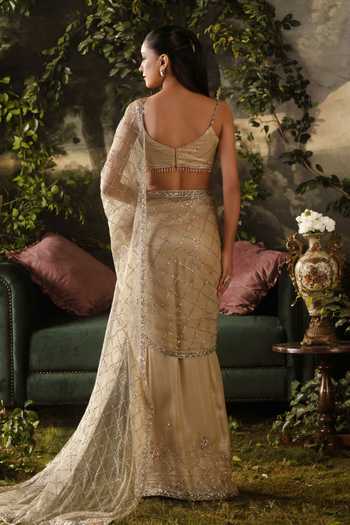 Lashkaraa_Gold Viscose Georgette Sweetheart Neck Embroidered Saree And Sleeveless Blouse Set _Online_at_Aza_Fashions