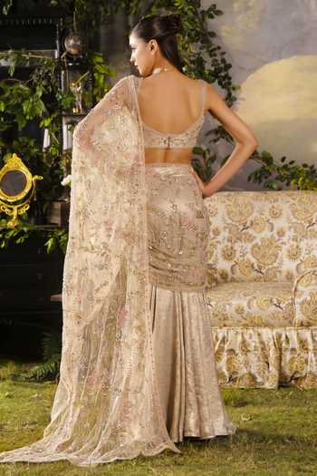 Lashkaraa_Gold Silk Sweetheart Neck Foil Saree And Blouse Set _Online_at_Aza_Fashions